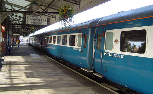 The "Blue Pullman" set seen at Westbury on 30/09/06. Ownership of this set has since passed from FM Rail to Cotswold Rail.